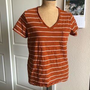 3/$15 🦉 Rust colored universal thread T-shirt M